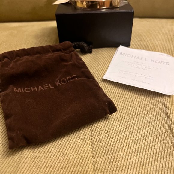 NWT: Authentic Michael Kors Square Gold w/Crystal Pave Bangle Bracelet - Picture 4 of 7